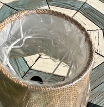 Load image into Gallery viewer, 21cm Scallop Lampshade Ivory