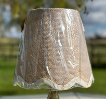 Load image into Gallery viewer, 21cm Scallop Lampshade Ivory