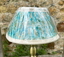 Load image into Gallery viewer, 22cm Pleated Green & Beige Sari Lampshade