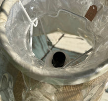 Load image into Gallery viewer, 27cm Scallop Lampshade Ivory
