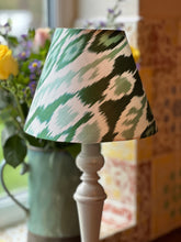 Load image into Gallery viewer, 20cm Green &amp; White Ikat Silk Lampshade
