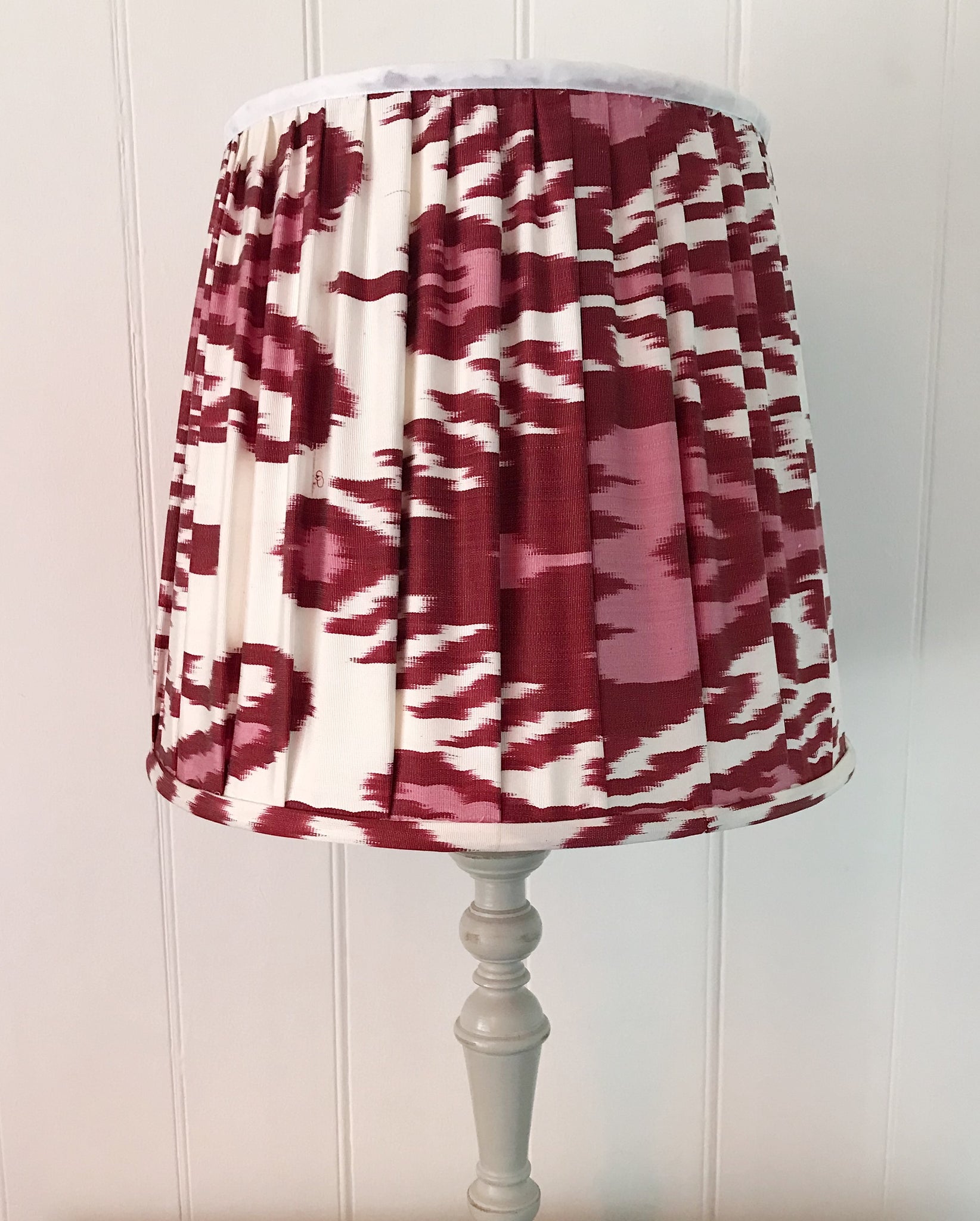 35cm Pleated Lampshade White Red Ikat Silk